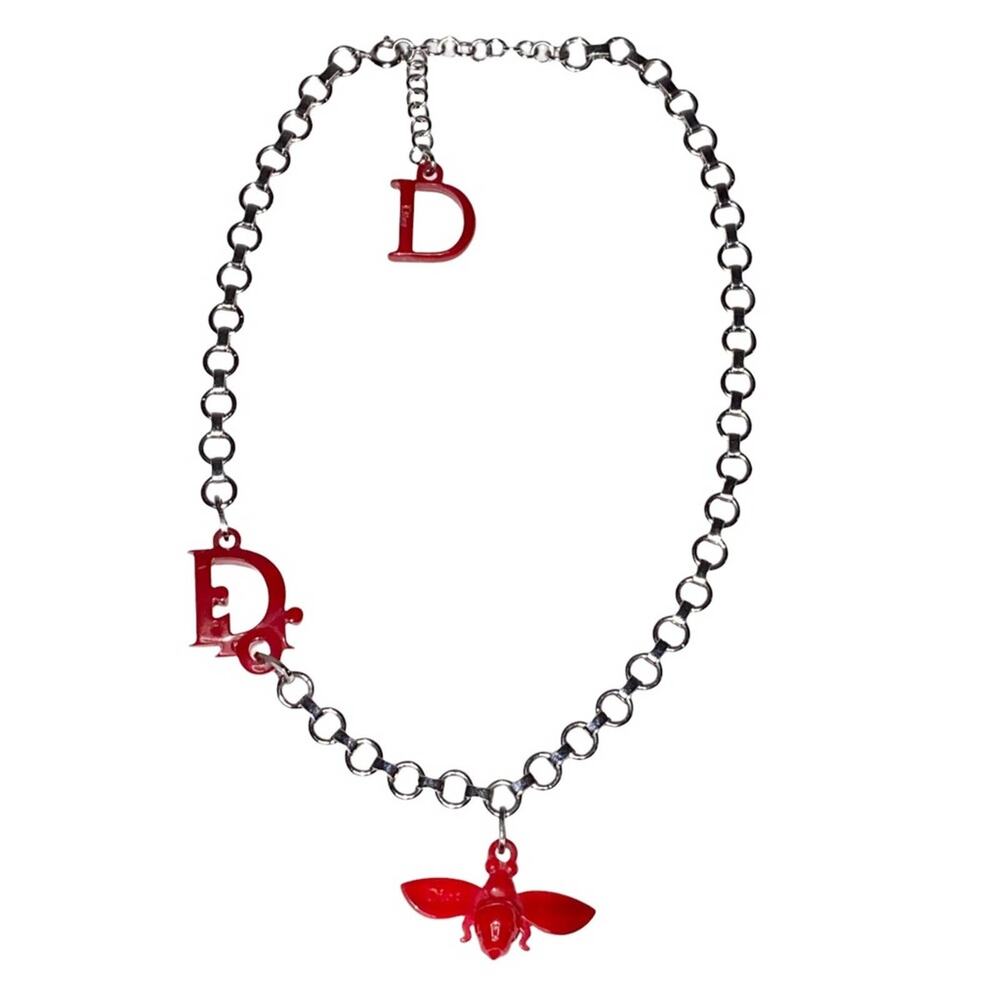 VTG Christian Dior Silver Chain Link Red Acrylic Bee Charm Logo Choker Necklace